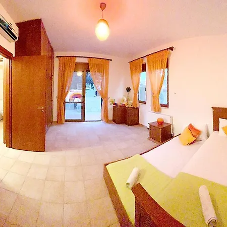 Tramonto Blue 度假居 *